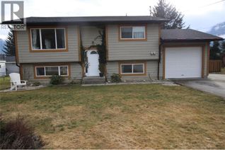 Bungalow for Sale, 304 5th Nw Street, Nakusp, BC
