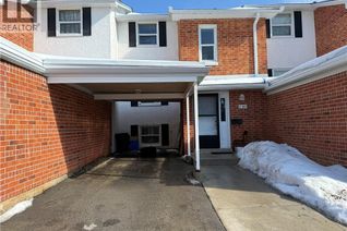 Condo Townhouse for Sale, 427 Keats Way #2, Waterloo, ON