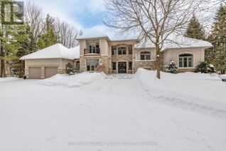 Detached House for Sale, 5800 Queenscourt Crescent, Ottawa, ON