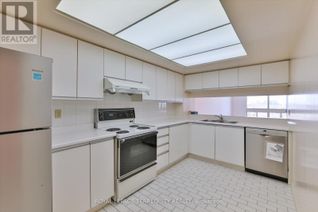 Condo Apartment for Sale, 5 Kenneth Avenue #907, Toronto (Willowdale East), ON