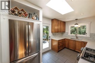 House for Sale, 1299 Camrose Cres, Saanich, BC