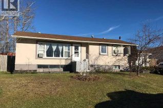 House for Sale, 712 3 Avenue, Fox Creek, AB