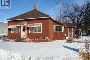 House for Sale, 204 First Street S, Huxley, AB