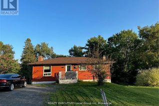Bungalow for Sale, 1372 Village Road, East Ferris (Astorville), ON Bungalow for Sale, 1372 Village Road, East Ferris (Astorville), ON