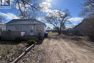 Bungalow for Sale, 314 Railway Street, Bienfait, SK