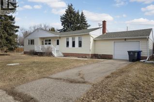 Detached House for Sale, 403 Thomson Street, Outlook, SK