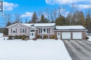Detached House for Sale, 122 Parkwood Drive, Woodstock, NB
