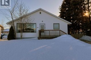 Bungalow for Sale, 516 3rd Street W, Meadow Lake, SK