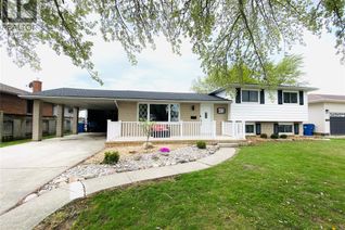 Sidesplit for Sale, 622 Sandra Crescent, Wallaceburg, ON