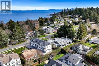 Condo Townhouse for Sale, 1559 Ash Rd #1, Saanich, BC