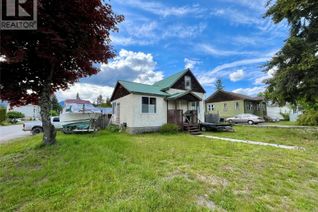 Detached House for Sale, 302 6th Avenue Nw, Nakusp, BC