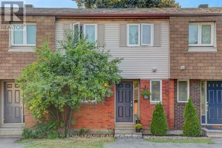 Condo Townhouse for Sale, 1302 Alness Court #15, Ottawa, ON