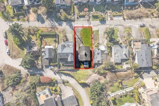 Detached House for Sale, 14667 W Beach Avenue, White Rock, BC