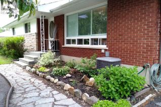 Sidesplit for Sale, 3864 Carp Road, Ottawa, ON
