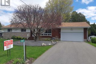 Sidesplit for Sale, 3864 Carp Road, Ottawa, ON
