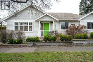 Detached House for Sale, 2508 Shakespeare St, Victoria, BC