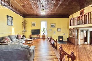 Detached House for Sale, 1868 County Road 14 Road, Prince Edward County (Sophiasburg Ward), ON