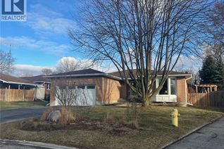 Bungalow for Sale, 5 Baltic Circle, Waterford, ON