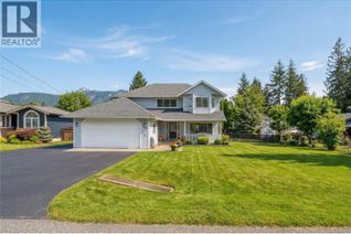 Detached House for Sale, 514 Forest Park Street, Sicamous, BC Detached House for Sale, 514 Forest Park Street, Sicamous, BC