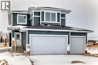Detached House for Sale, 707 Mandalay Avenue, Carstairs, AB