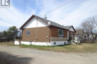 Bungalow for Sale, 208 West Street, ignace, ON