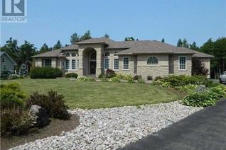 Bungalow for Sale, 5165 Pineridge Drive, Milton (NA Rural Nassagaweya), ON
