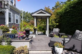 Detached House for Sale, 2655 Shady Lane, Oak Bay, BC