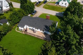 Bungalow for Sale, 101 Douglas Avenue, Woodstock, NB