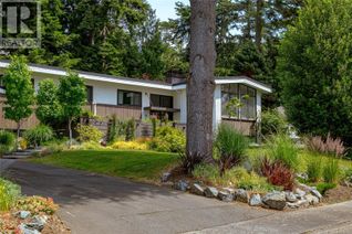 Property for Sale, 905 Deal St, Oak Bay, BC