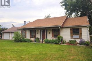 Ranch-Style House for Sale, 177 24 Highway, Little Fort, BC Ranch-Style House for Sale, 177 24 Highway, Little Fort, BC