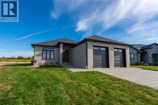 House for Sale, 3559 Paul Crescent, Plympton-Wyoming, ON