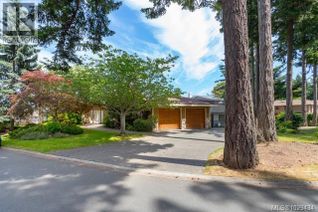 Detached House for Sale, 4405 Moonlight Lane, Saanich, BC