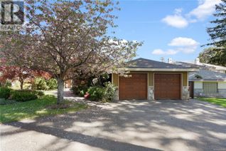 House for Sale, 4405 Moonlight Lane, Saanich, BC