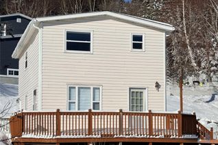 Detached House for Sale, 2 Poplar Road, Clarenville, NL