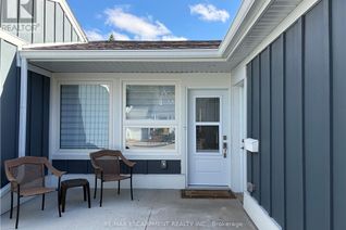 Bungalow for Sale, 59 Szollosy Circle, Hamilton (Kennedy), ON Bungalow for Sale, 59 Szollosy Circle, Hamilton (Kennedy), ON