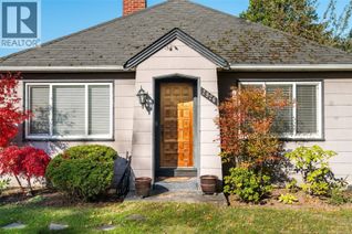 Property for Sale, 2926 Colquitz Ave, Saanich, BC
