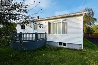 Detached House for Sale, 20 Circular Road, Botwood, NL