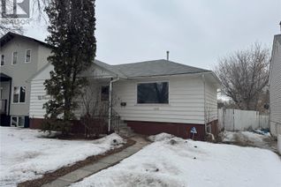 Bungalow for Sale, 1318 B Avenue N, Saskatoon, SK