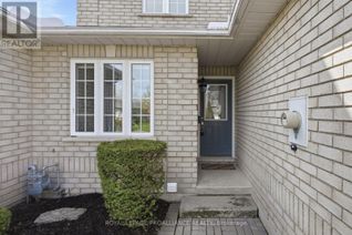 Freehold Townhouse for Sale, 17 Pinegrove Court, Belleville (Belleville Ward), ON