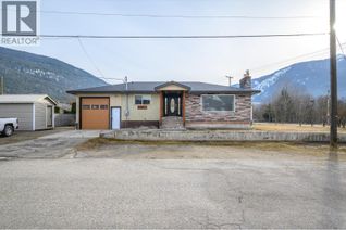 House for Sale, 331 Sibbald Street, Revelstoke, BC