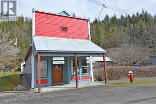 Ranch-Style House for Sale, 124 Lake Avenue, Silverton, BC Ranch-Style House for Sale, 124 Lake Avenue, Silverton, BC