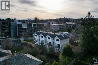 Property for Sale, 2268 Bowker Ave #3, Oak Bay, BC