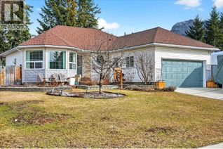 Bungalow for Sale, 1505 Cedar Street, Golden, BC