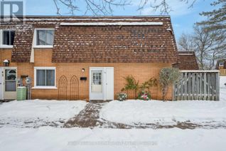 Condo Townhouse for Sale, 120 Country Club Drive #64, Guelph (Victoria North), ON