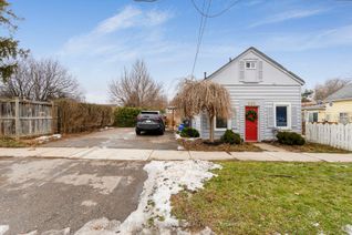 Detached House for Sale, 262 Pine St, Milton, ON