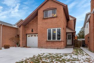Detached House for Rent, 14 Clydebank Pl #Main & Upp, Hamilton, ON