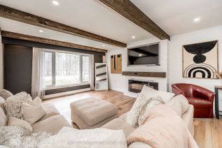 Freehold Townhouse for Rent, 3742 Horseshoe Valley Rd W #Upper, Springwater, ON