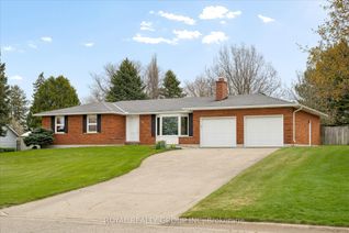 Bungalow for Sale, 28 Strauss Ct, Wilmot, ON