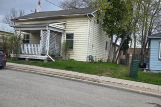 Detached House for Sale, 451 Simcoe St, Newmarket, ON