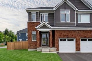 Freehold Townhouse for Sale, 51 Pizzicato St, Orleans - Convent Glen and Area, ON